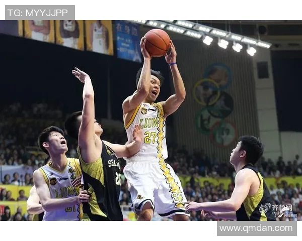 2018年山东队与广厦队半决赛首场激战回顾与精彩瞬间分析