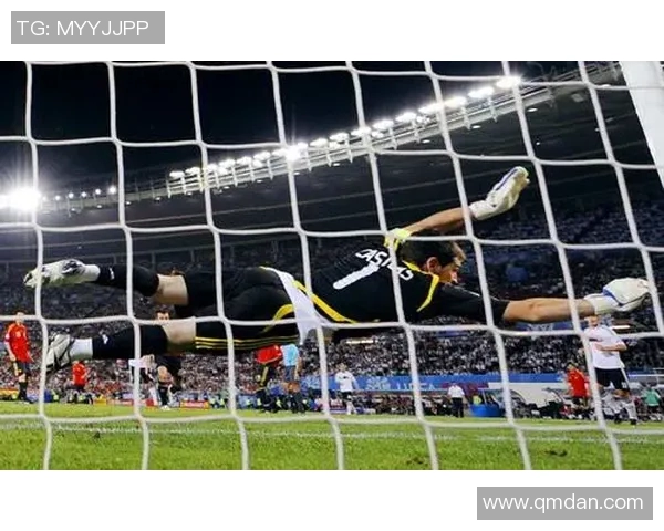 2005年皇马与北京国安对决卡西利亚斯的精彩扑救回顾 2005年皇马与北京国安对决卡西利亚斯的精彩扑救回顾